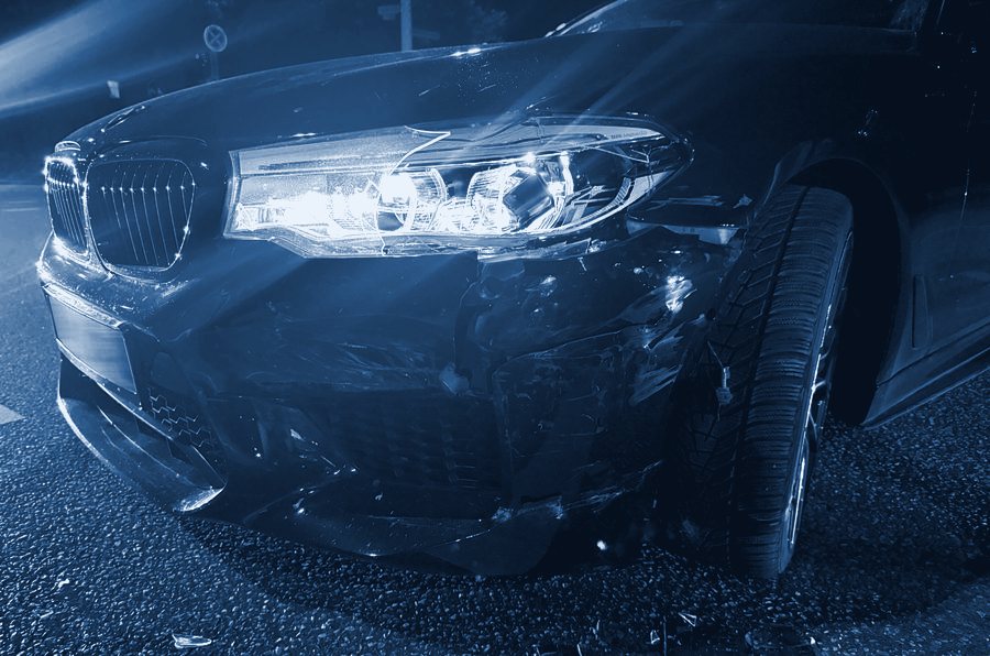 Front damage on a BMW after an accident – vehicle damage appraisal